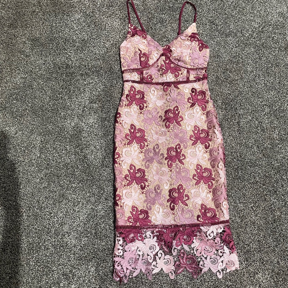 Lulu’s Lace Midi dress